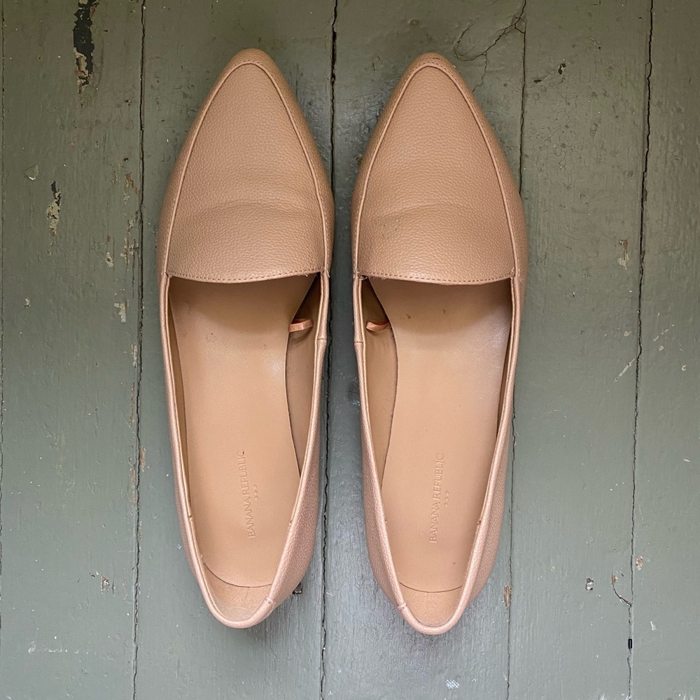 Size 98 pointed nude flats